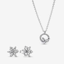 Sparkling Herbarium Circle & Cluster Pendant Necklace